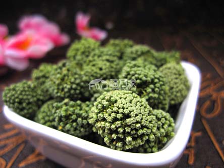 喝三七花降火改善流鼻血