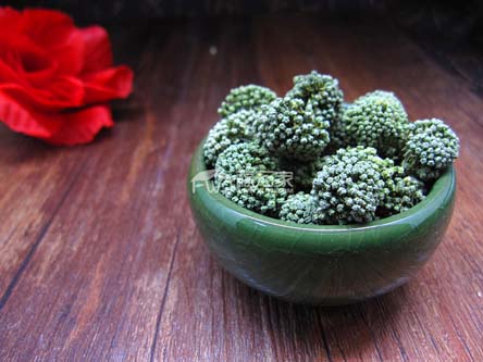 喝三七花改善上火和预防心脑血管疾病